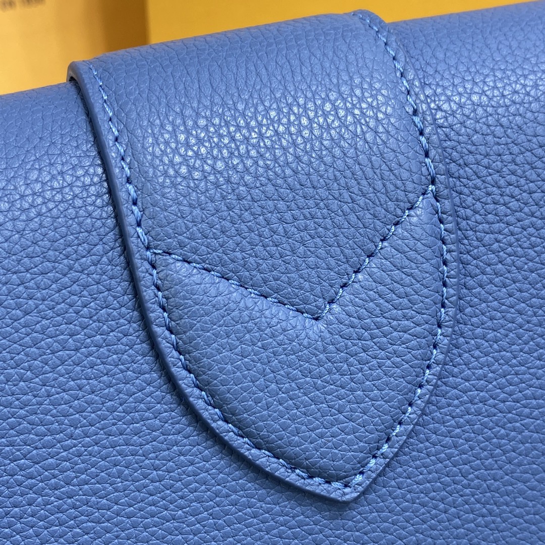 Louis Vuitton LV PONT 9 SOFT PM Grained Leather Shoudler Bag M58964 Blue